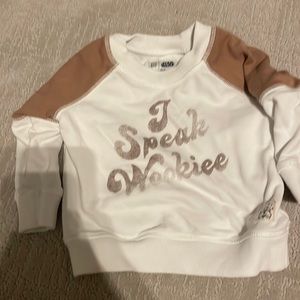 Baby gap 12-18 month Star Wars sweatshirt and sweatpants set